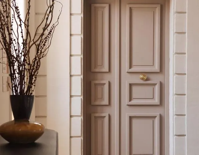 Отель Margaret - Chouleur Ним